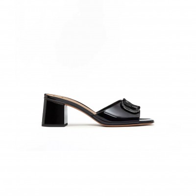VALENTINO VLOGO SIGNATURE PATENT LEATHER SLIDE SANDAL 60MM 6W2S0HA6TMK_0NO